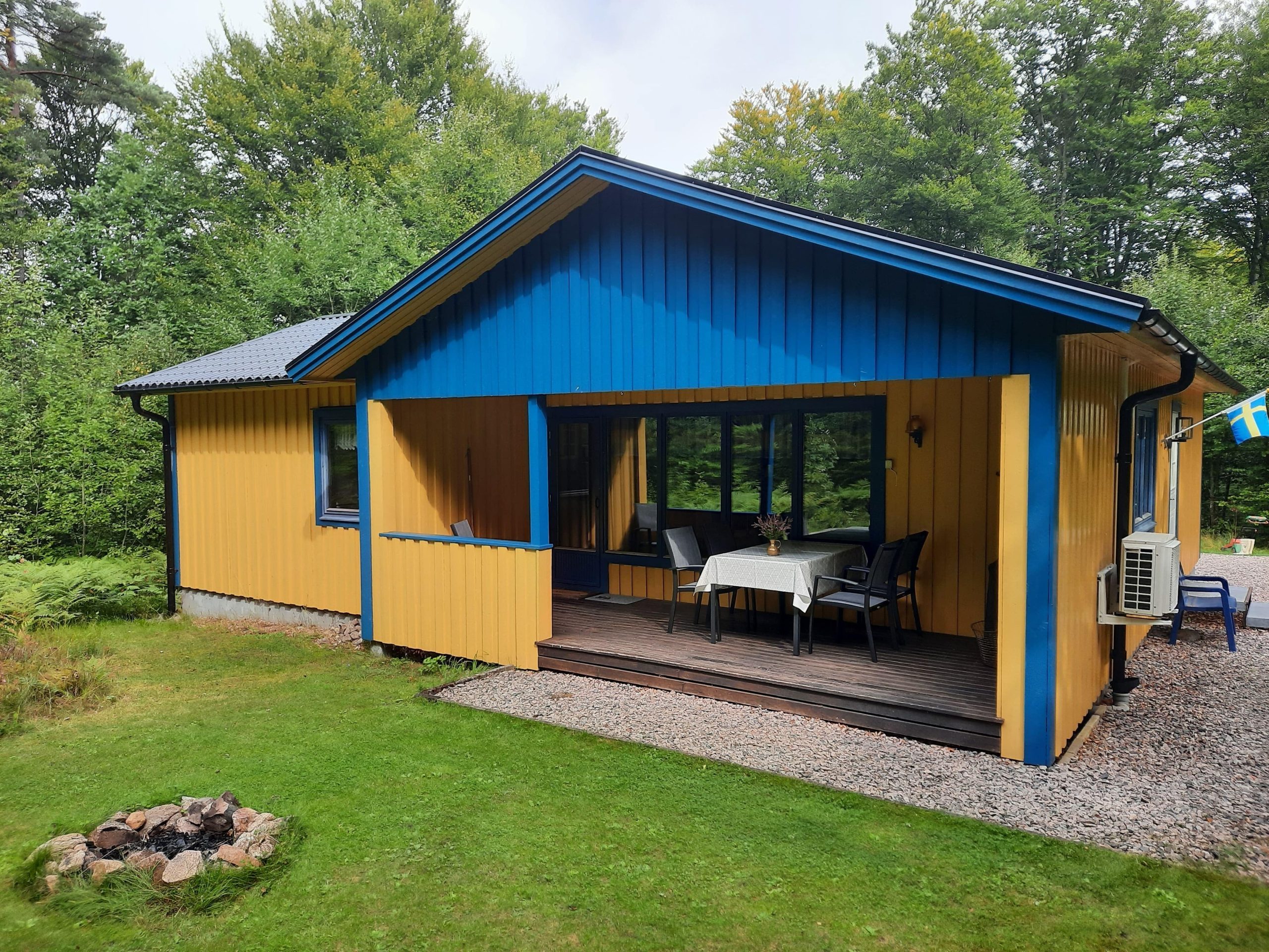 small haus 6ac610c9 0796 4e50 8399 6f95626ddfc4 min